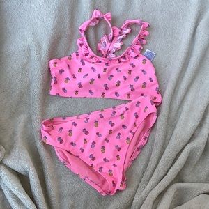 The cutest pineapple 2 piece swimming suit🍍